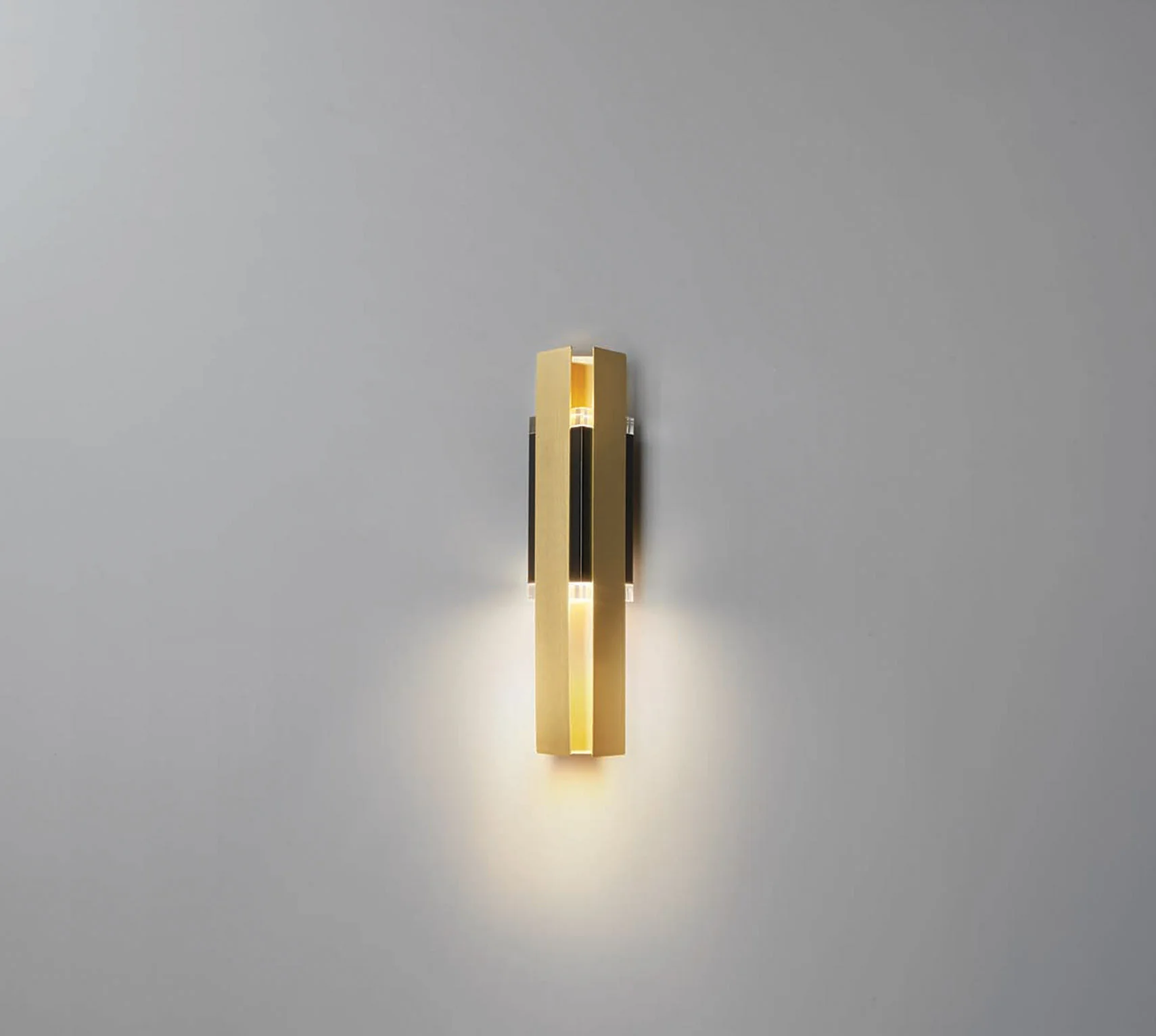 EXCALIBUR WALL LIGHT 559.41 BY TOOY 0.00