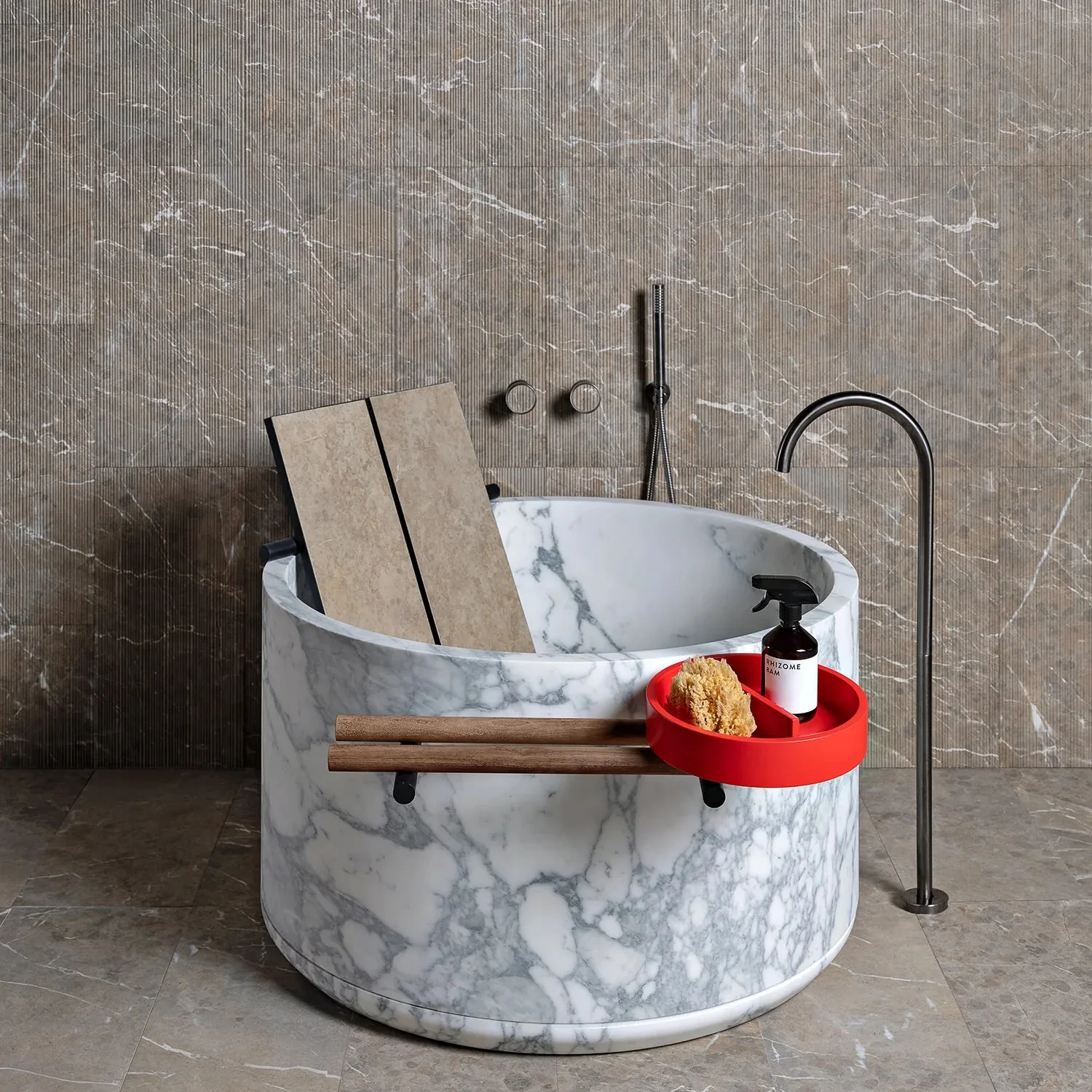 LUCE DI CARRARA | TUBE ROUND BATHTUB | ,057.24 – ,770.67