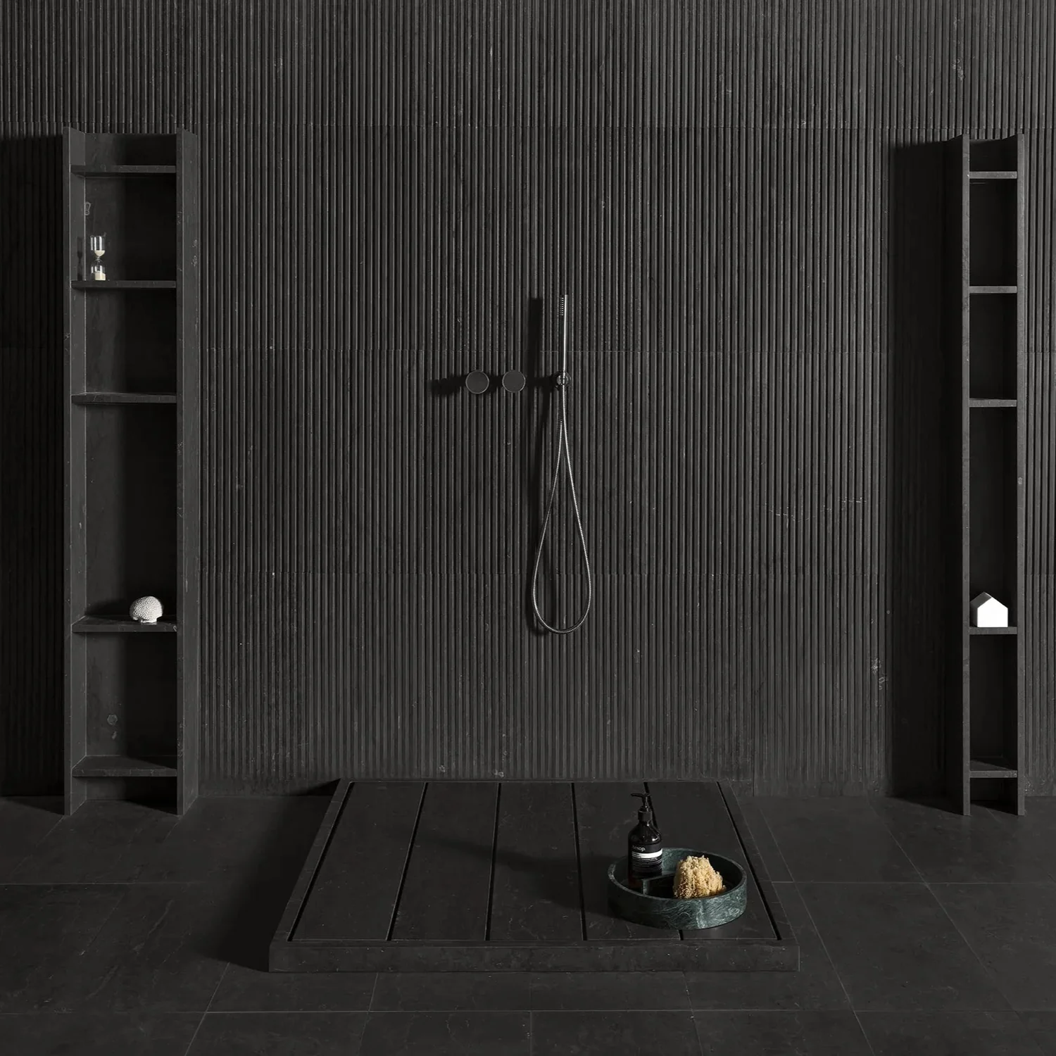 LUCE DI CARRARA | PASSAGE SHOWER SHELVES | ,824.10 – ,780.30