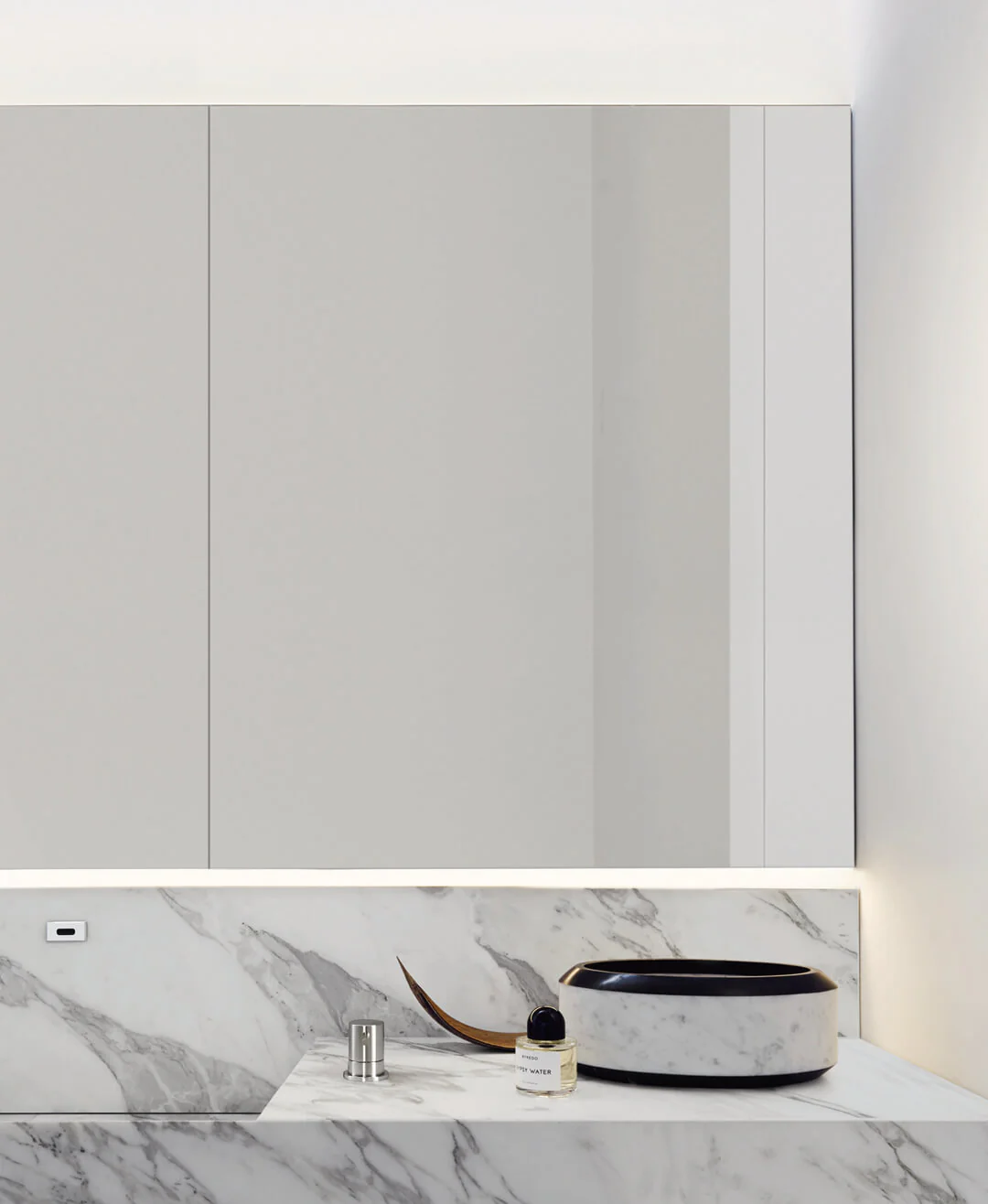 PURO 19.09 l washbasin & mirror by NOORTH - Image 3