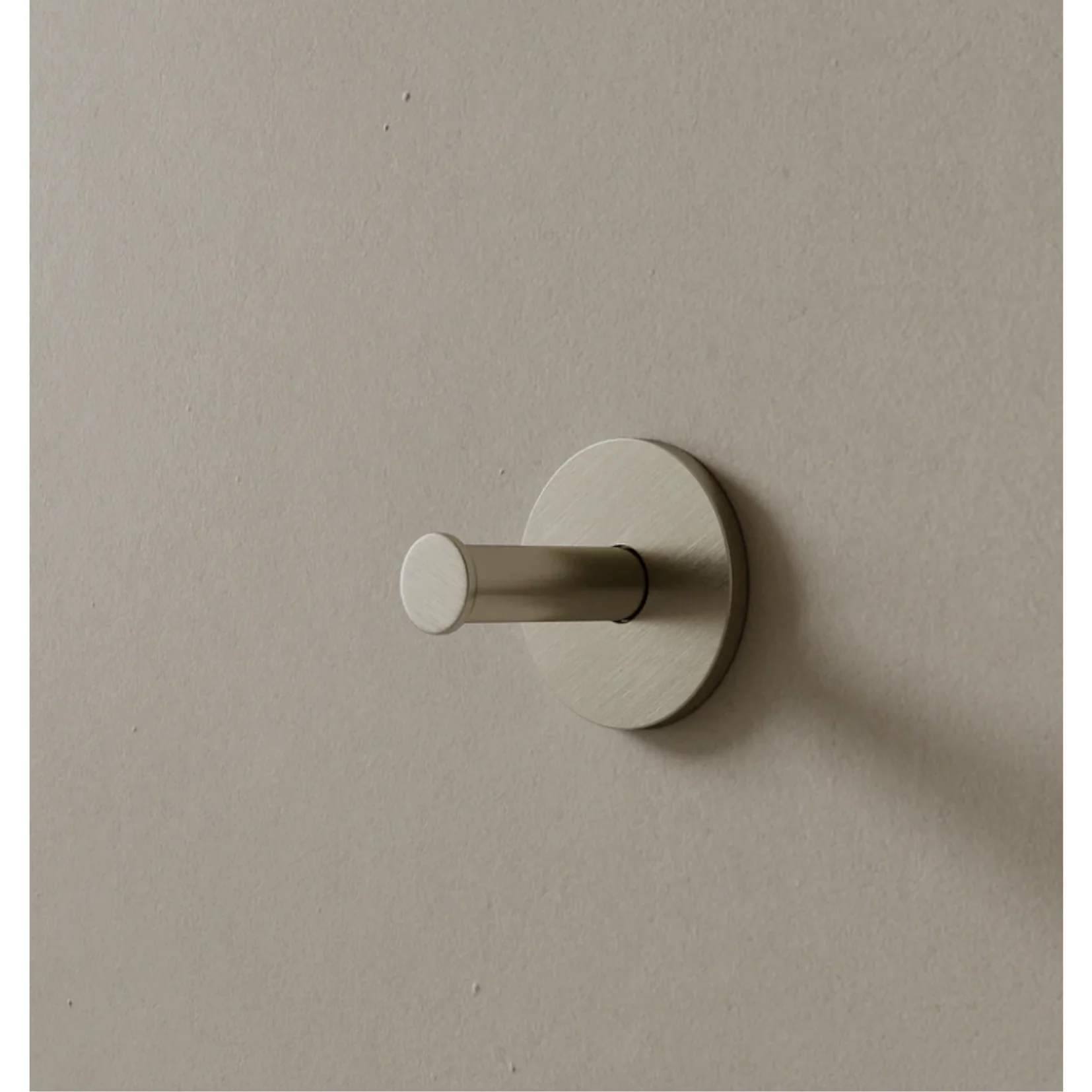 ELEMENTO BATH | STRAIGHT ROBE HOOK | .13 – .33