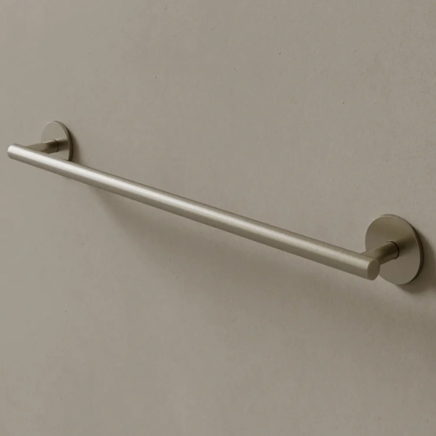 ELEMENTO BATH | 26" STRAIGHT TOWEL ROD | - Image 1