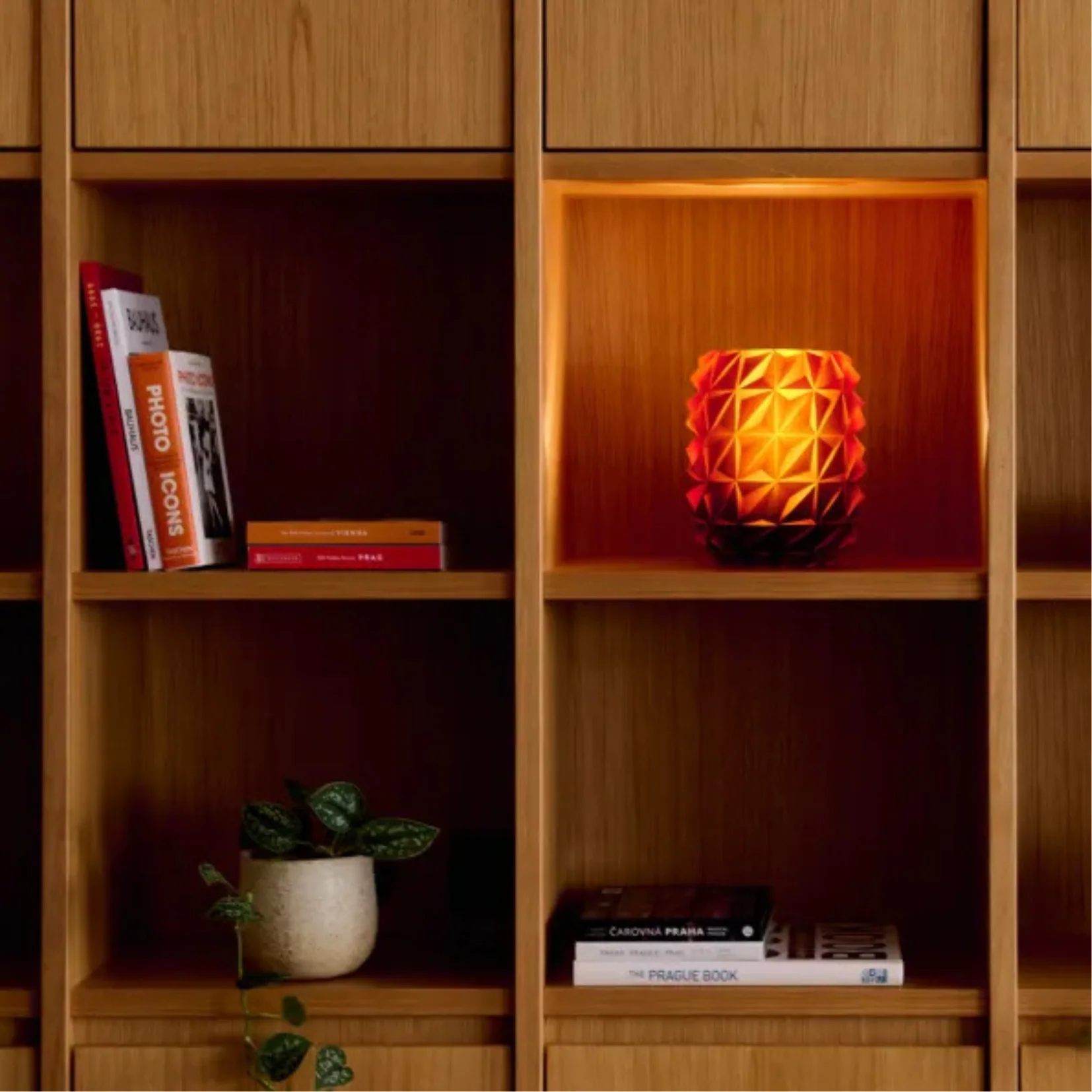 HERO.INE VASE | $ 1,814.00 – $ 3,130.00