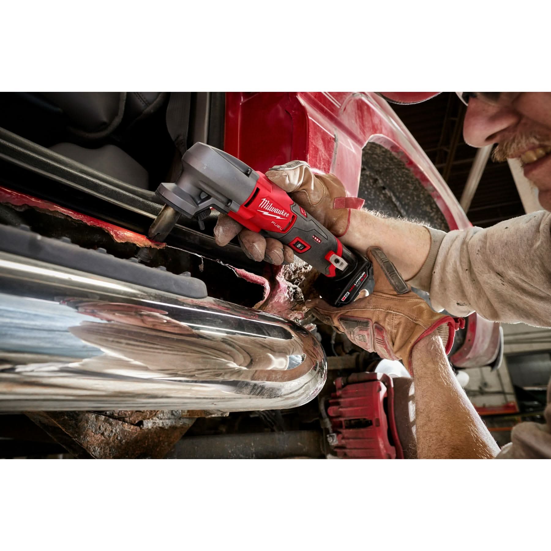 Milwaukee 2476-20 M12 FUEL 16 Gauge Variable Speed Nibbler, Tool Only - Image 2