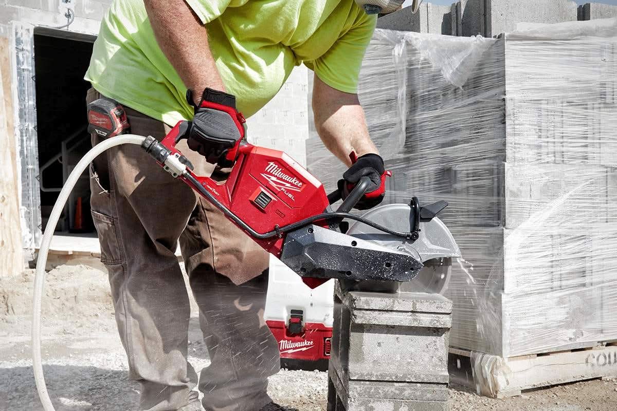 Milwaukee 2786-22HD M18 FUEL Brushless Cordless 9-Inch Cut-Off Saw with ONE-KEY 12.0Ah Kit - Image 3