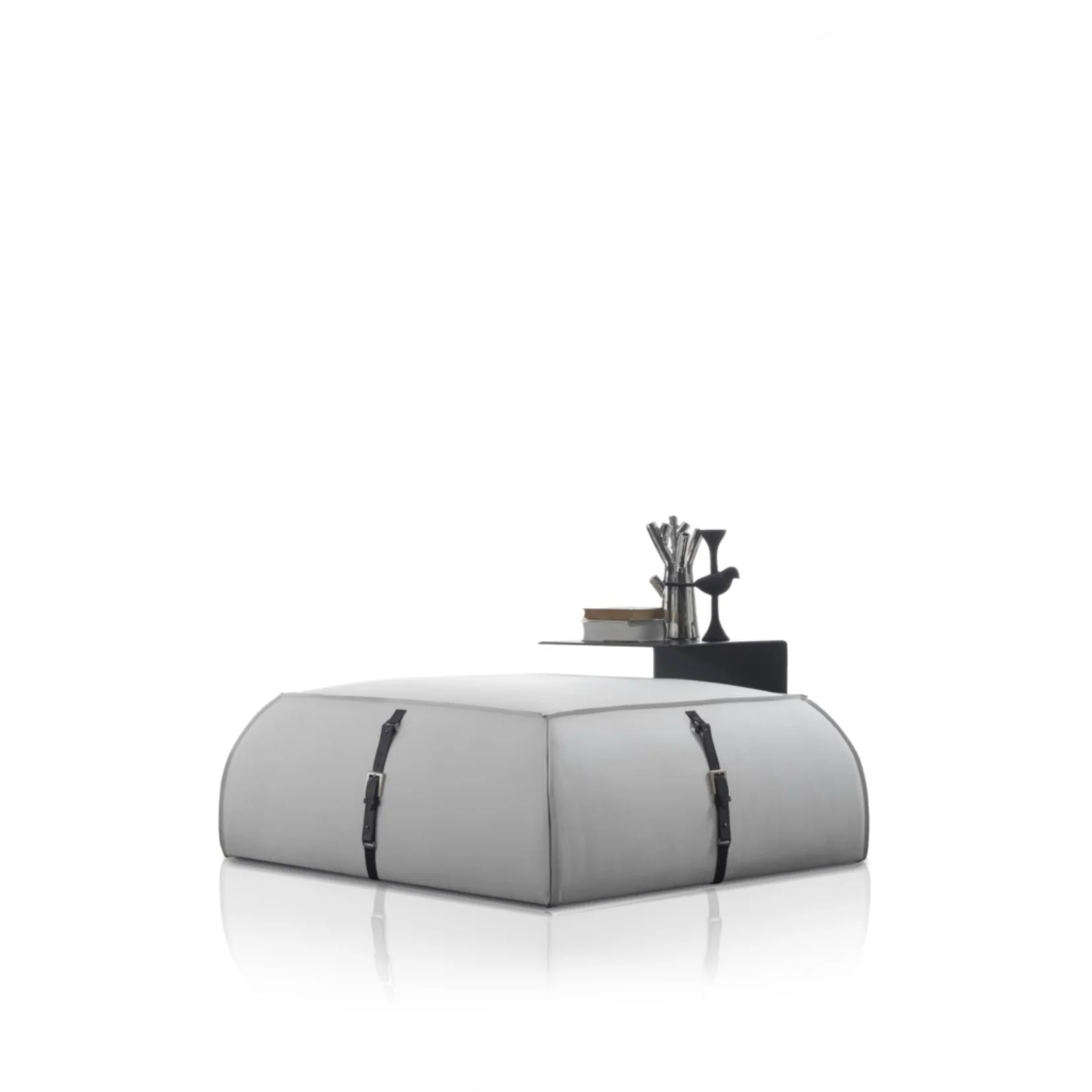 VIALARGA POUF | $4,481.00 - $7,776.00 - Image 2