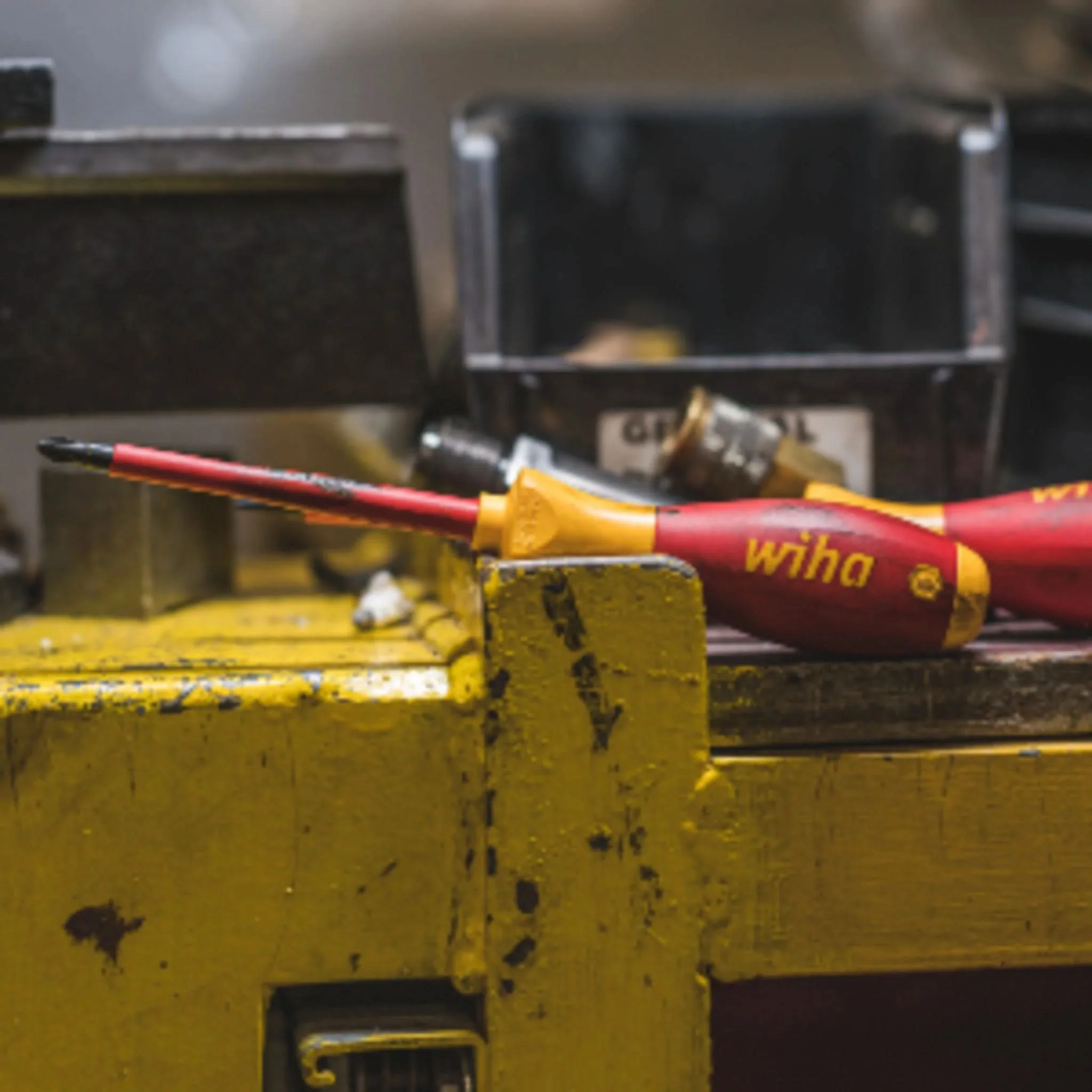Wiha 32059 5-Piece Insulated SoftFinish Screwdriver Set - Image 3