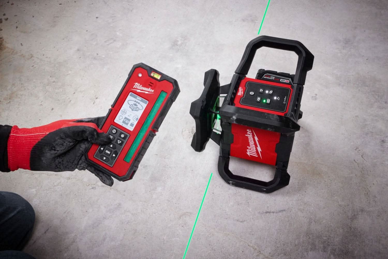 Milwaukee 3712 Green Rotary Laser Remote Control & Receiver - Image 2