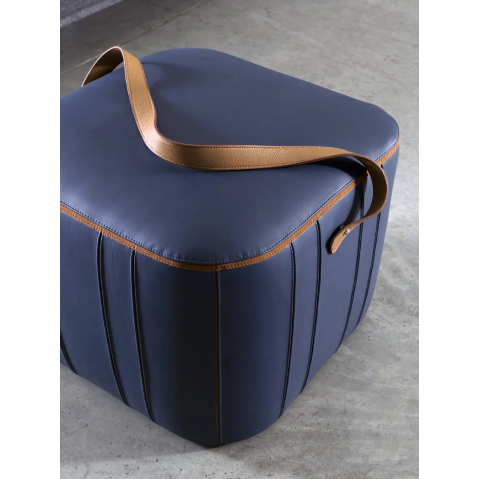 GRANTORINO POUF | $3,957.00 - Image 3