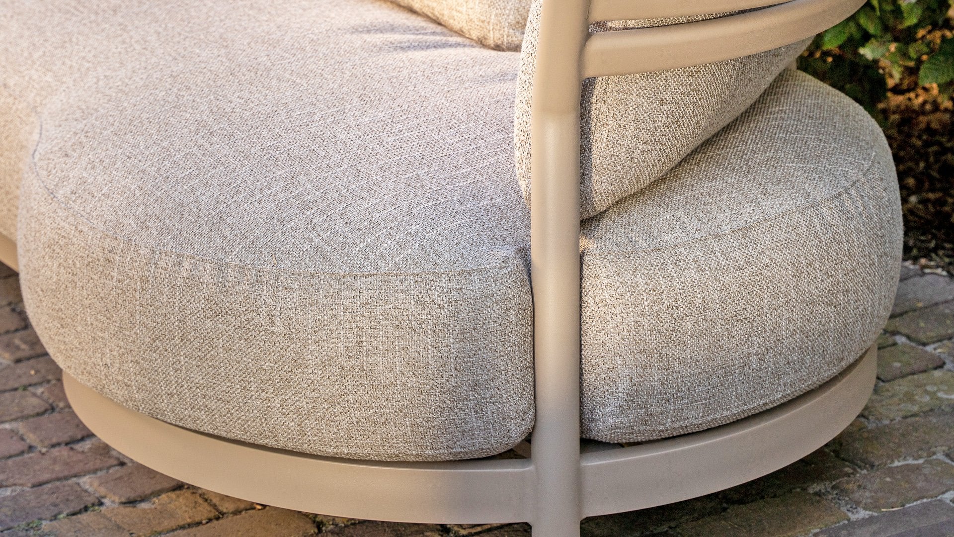 4 SEASONS OUTDOOR | MYKONOS 3-SEATER CUDDLE BENCH | $4,845.00 - Image 3