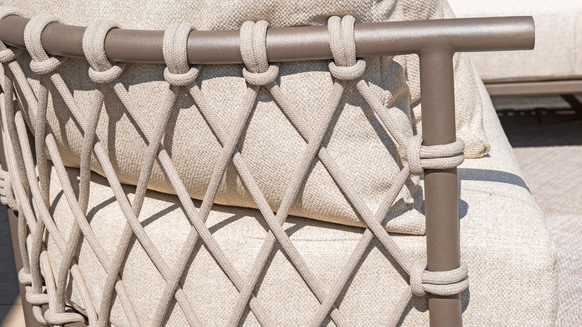 4 SEASONS OUTDOOR | EZRA LOVE ISLAND TERRE | $4,215.00 - Image 3