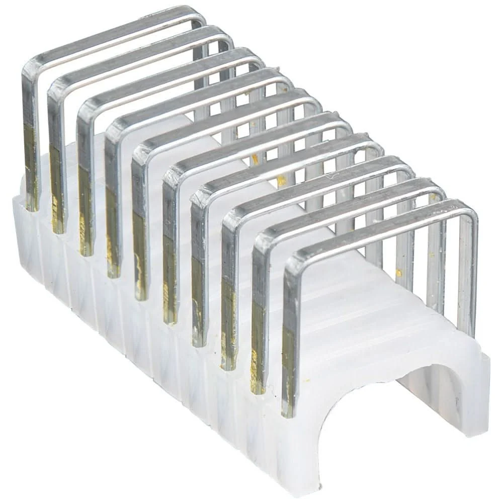 Klein Tools 450-003 Staples, 11/32-Inch x 19/32-Inch Insulated - Image 1