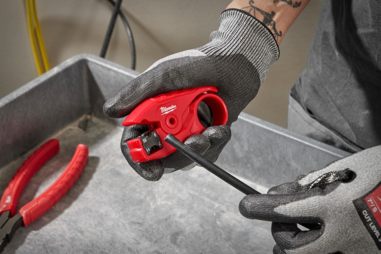 Milwaukee 48-22-3064 Coax Stripper - Image 3
