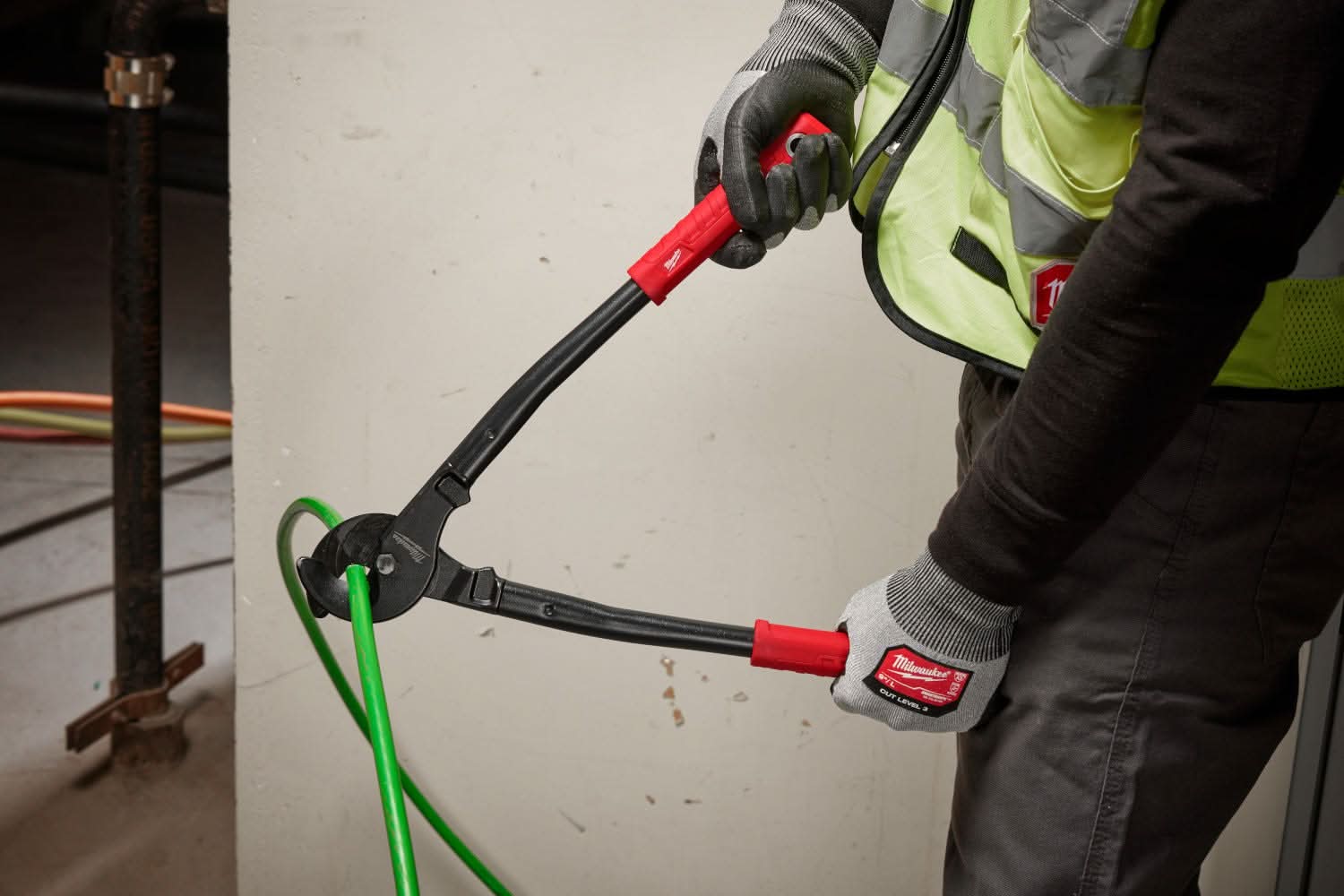 Milwaukee 48-22-4016 17" Utility Cable Cutter - Image 3