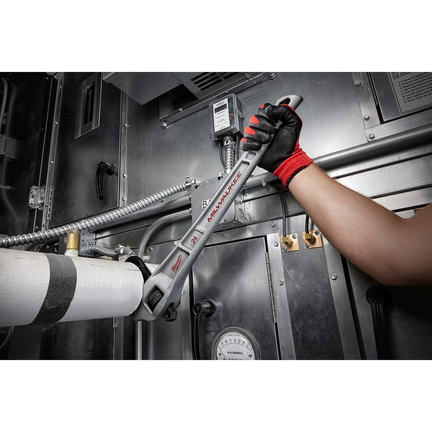 Milwaukee 48-22-7182 24" Aluminum Offset Pipe Wrench - Image 2