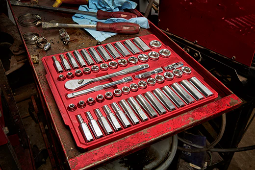 Milwaukee 48-22-9010 1/2" Drive 47-Piece SAE/Metric Ratchet And Socket Set and 3/8" Drive 56-Piece Ratchet & Socket Set - Image 3