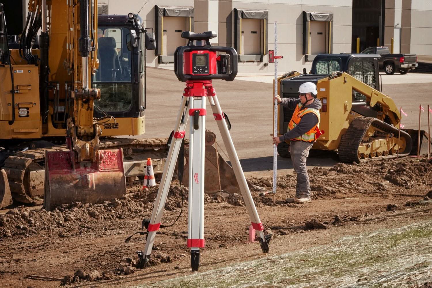 Milwaukee 48-35-3700 Rotary Laser Tripod - Image 2