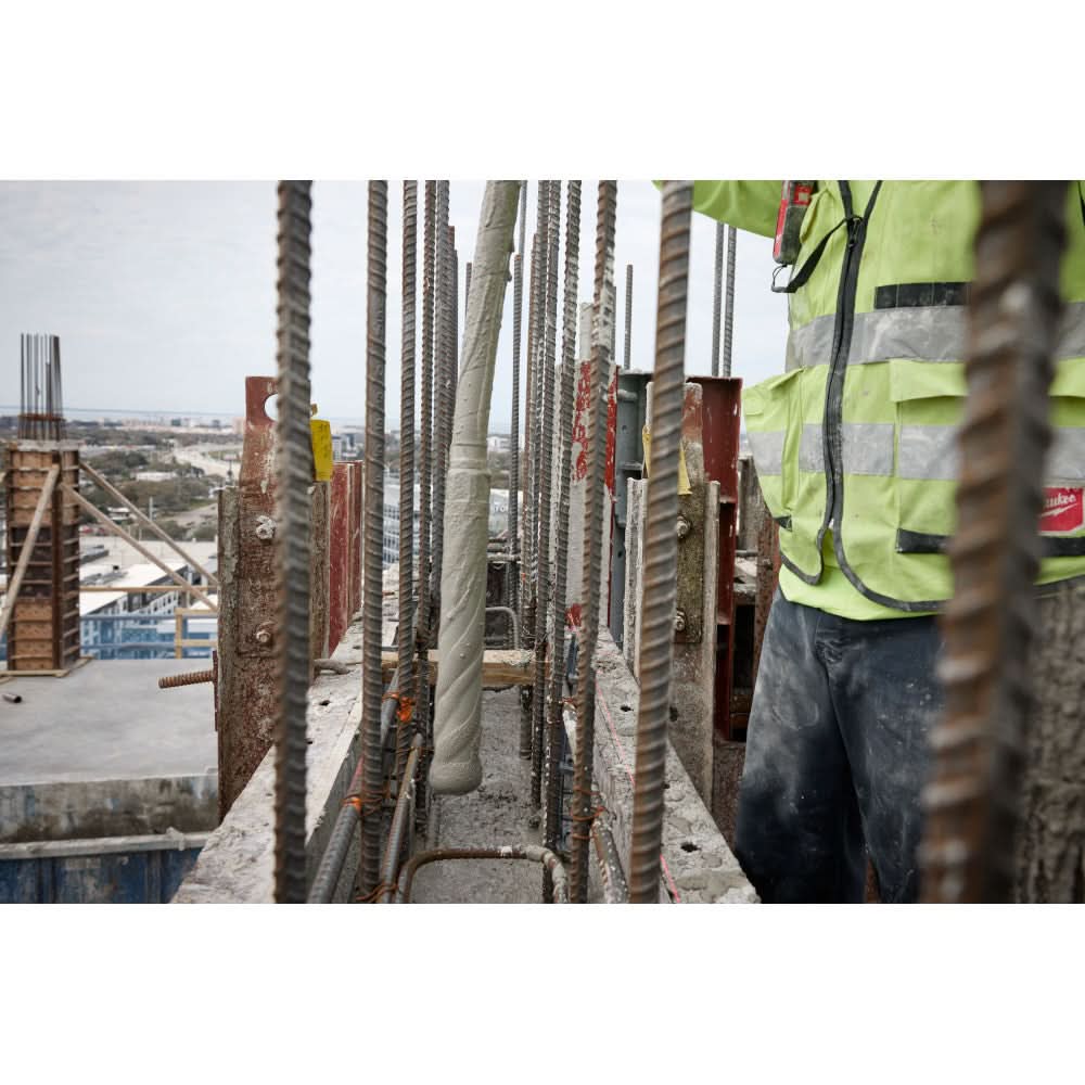 Milwaukee 48-37-1618H MX FUEL High Cycle Concrete Vibrator 16 ft. Whip w/ 1.75 in. Head - Image 3