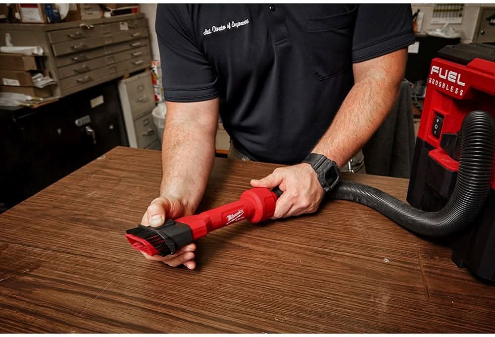 Milwaukee 49-90-2028 AIR-TIP 2-in-1 Utility Brush Tool - Image 2