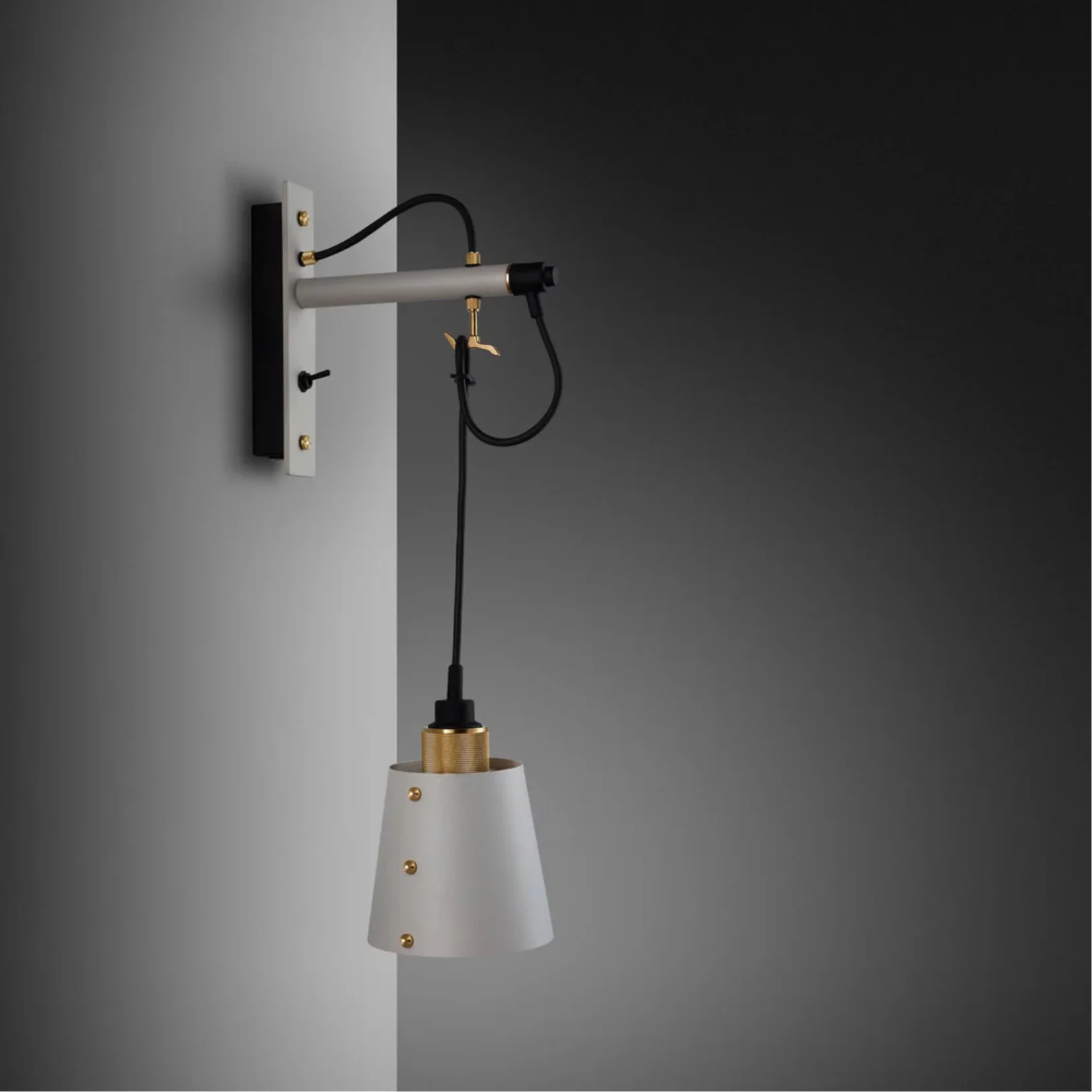 BUSTER AND PUNCH | HOOKED WALL LIGHT – SMALL | 0.00