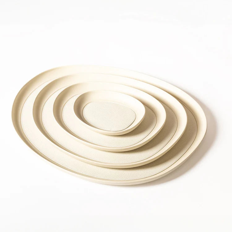 GIOBAGNARA | MARIS MEDIUM ROUND WHITE TRAY BY KELLY WEARSTLER | $515.00 - Image 2