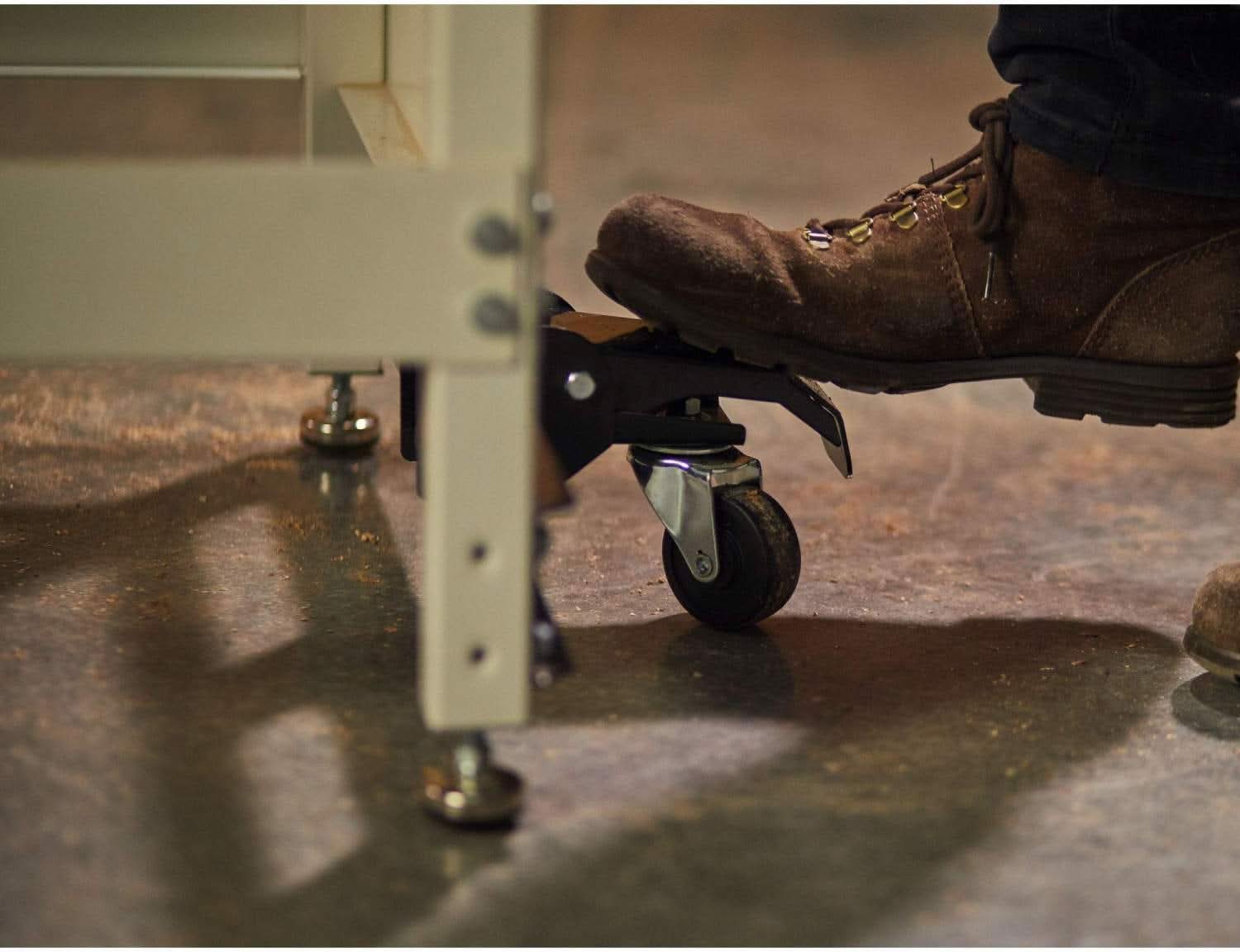 Jet Tools 737004 Floor Stand with Switch and Miter Gauge - Image 3