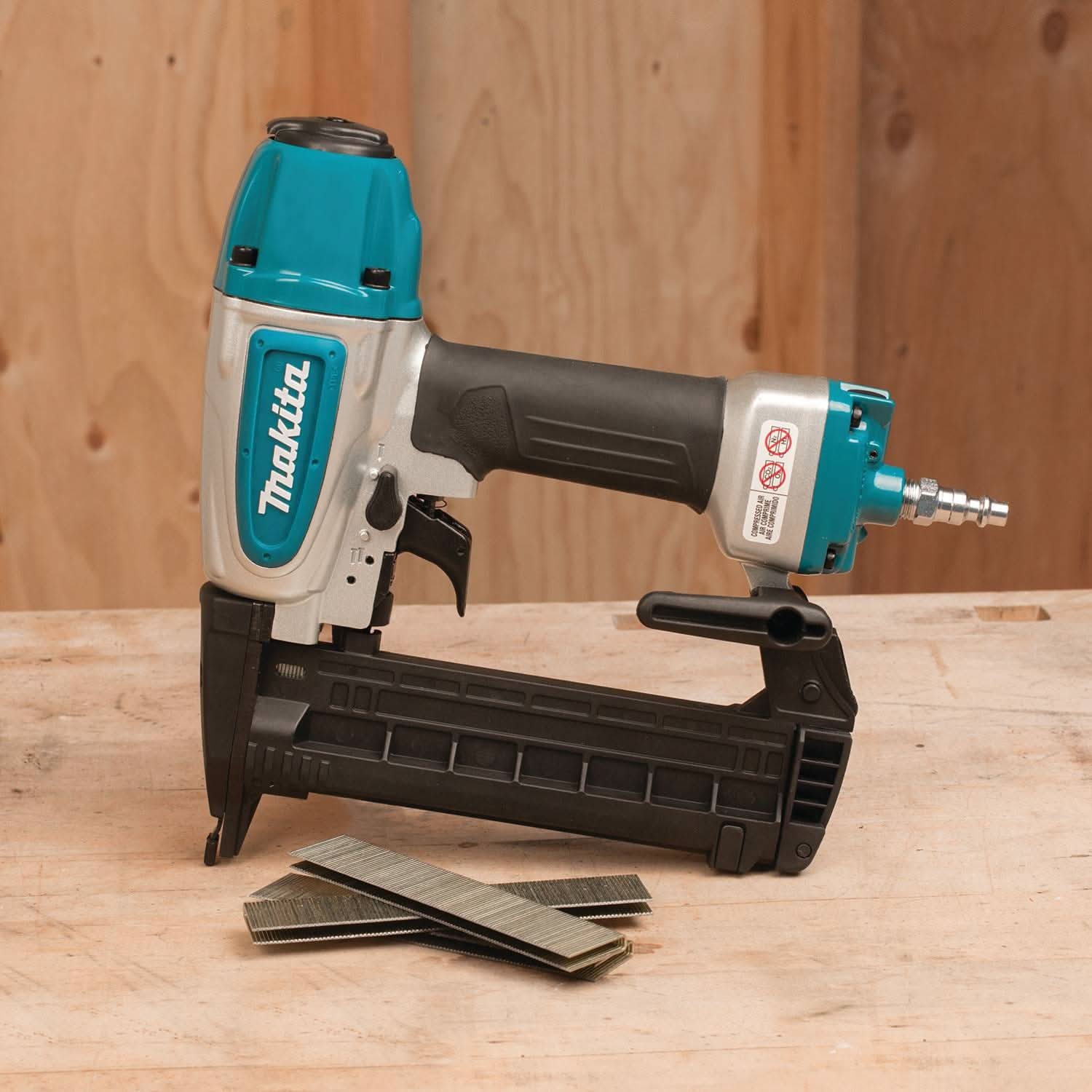 Makita AT638A 1/4" Narrow Crown Stapler, 18 Ga. - Image 3