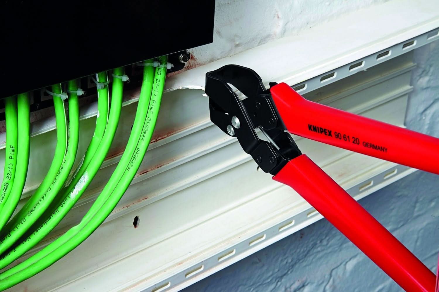 Knipex 90 61 20 Notching Pliers - Image 2