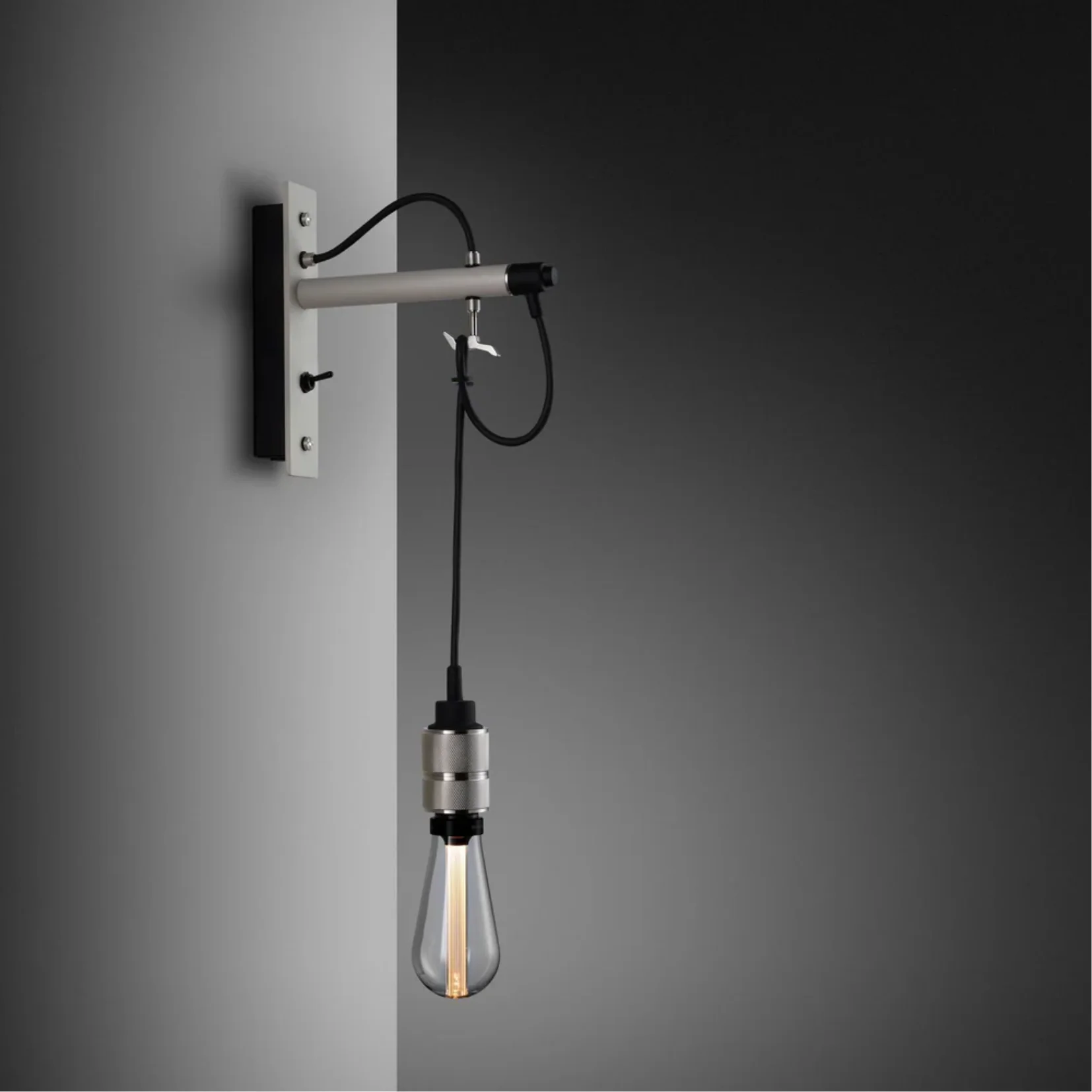 BUSTER AND PUNCH | HOOKED WALL LIGHT | 5.00