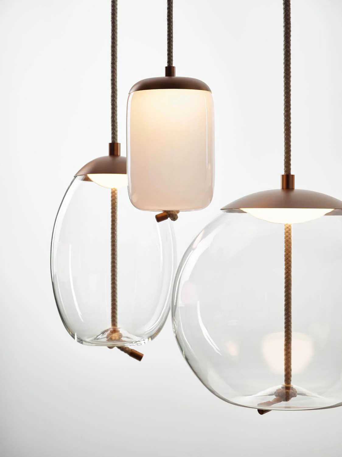 BROKIS | KNOT UOVO PENDANT | $3,978.00 - Image 2