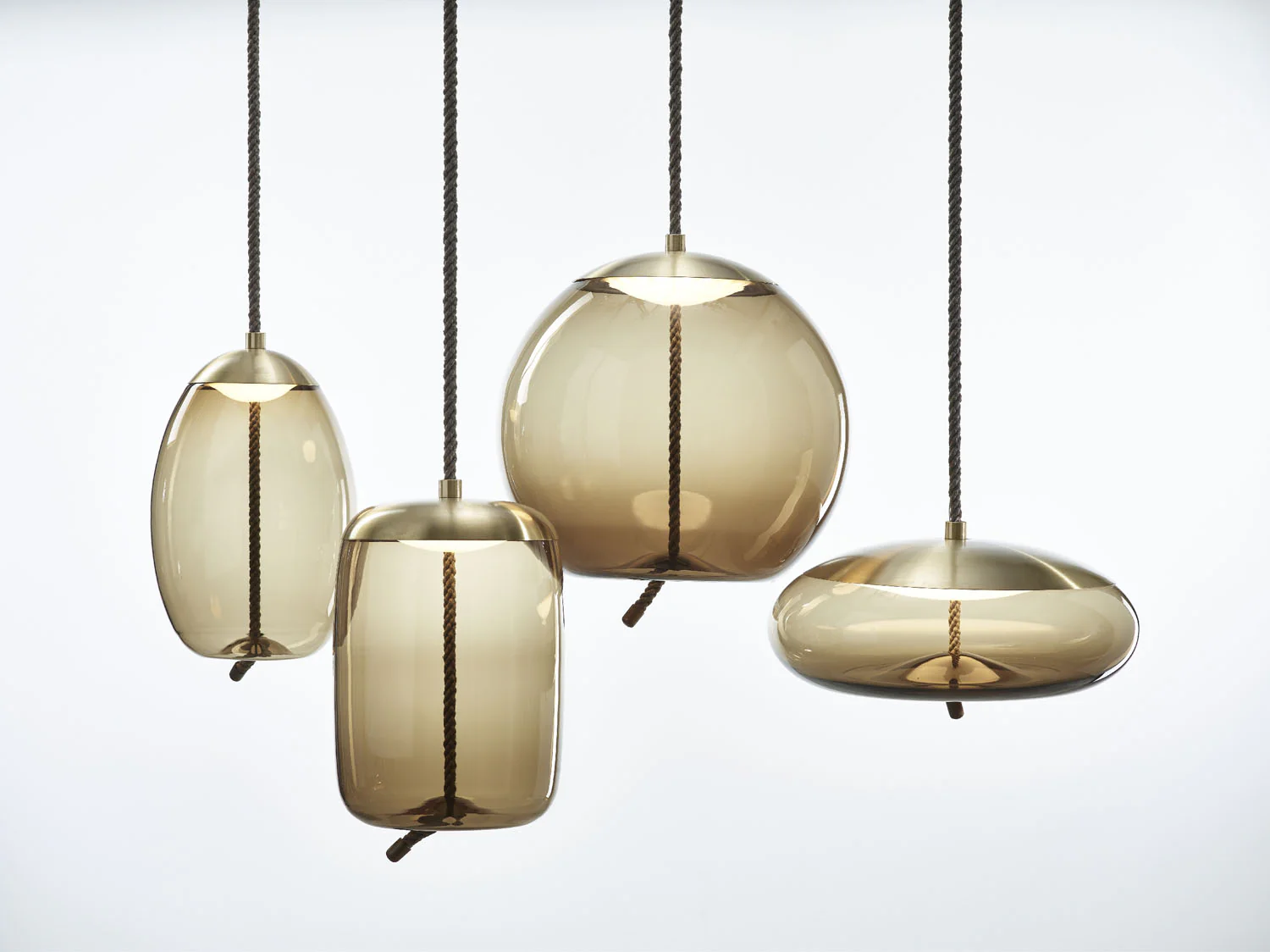 BROKIS | KNOT UOVO PENDANT | $3,978.00 - Image 3