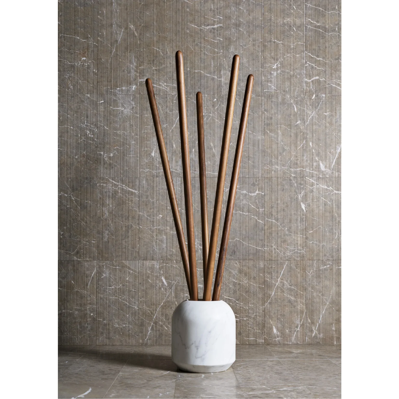 LUCE DI CARRARA | AROMA COAT HANGER | ,288.68