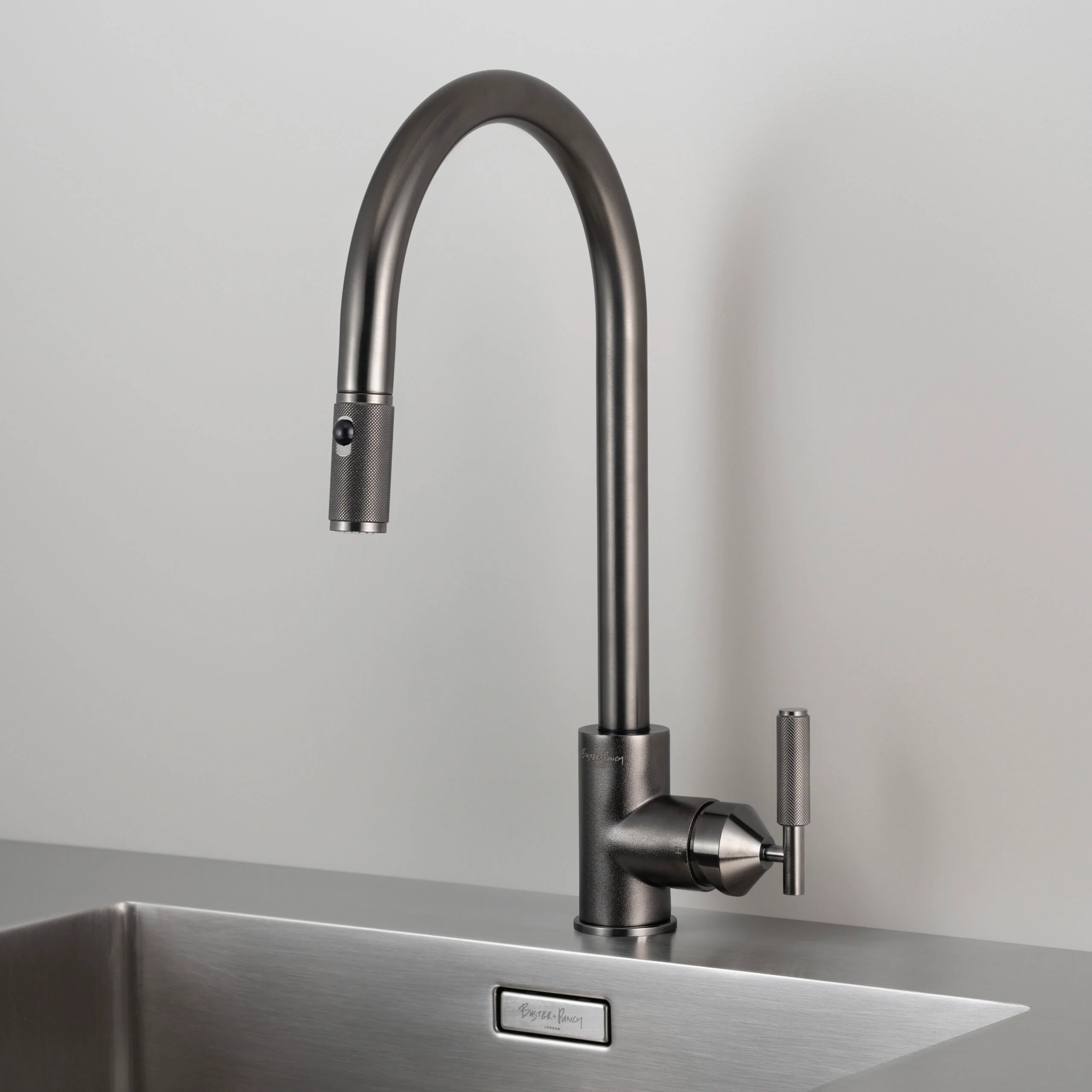 BUSTER AND PUNCH | DUAL-SPRAY PULL-OUT FAUCET / CROSS – 5.00 – ,133.00