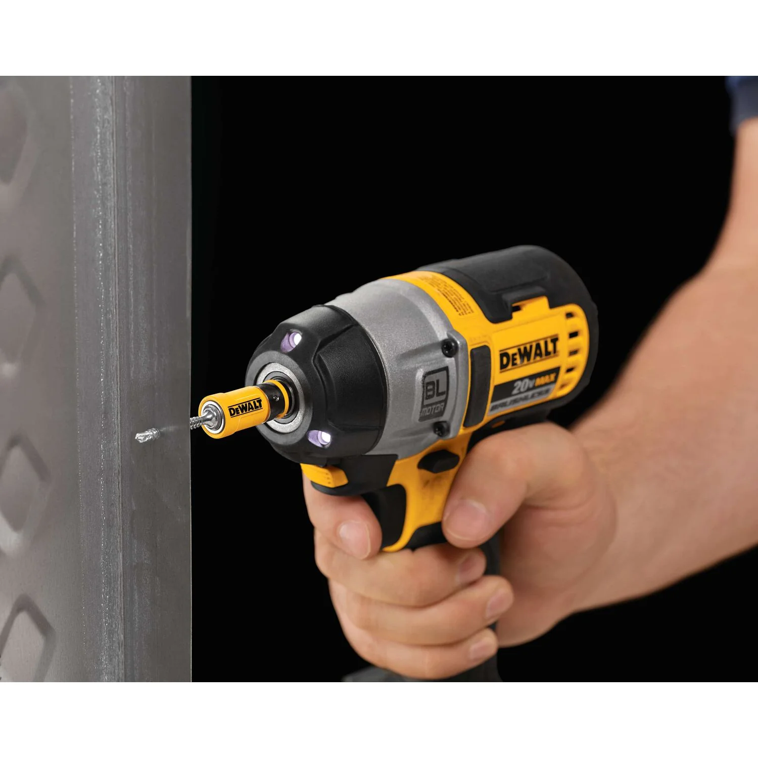 DeWALT DWA2PH2SL MAX FIT 2" PH2 Phillips Driver Bit 2-Pack + Sleeve - Image 2