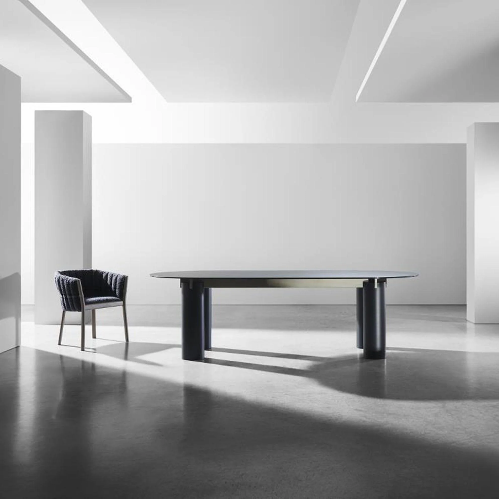 GERVASONI | DAEN 34 OVAL TABLE | $10,829.00 - Image 3