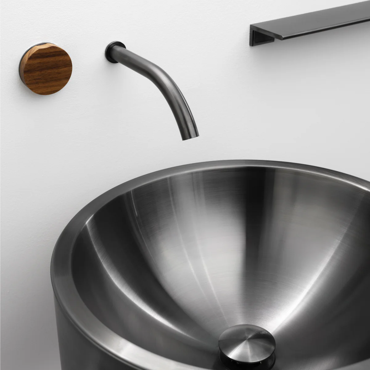 GIO44 I Faucet by CEA Design - $1,785.00 - $2,569.00 - Image 2