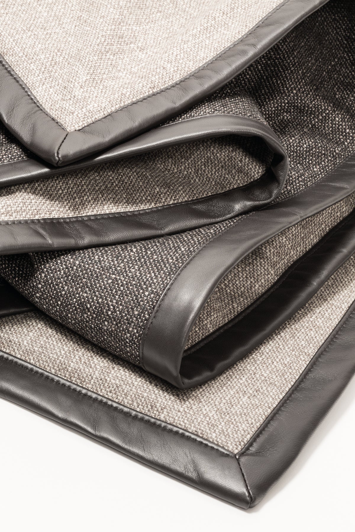 GIOBAGNARA | TALLIA WOOL & CASHMERE BLANKET | $2,750.00 - Image 2