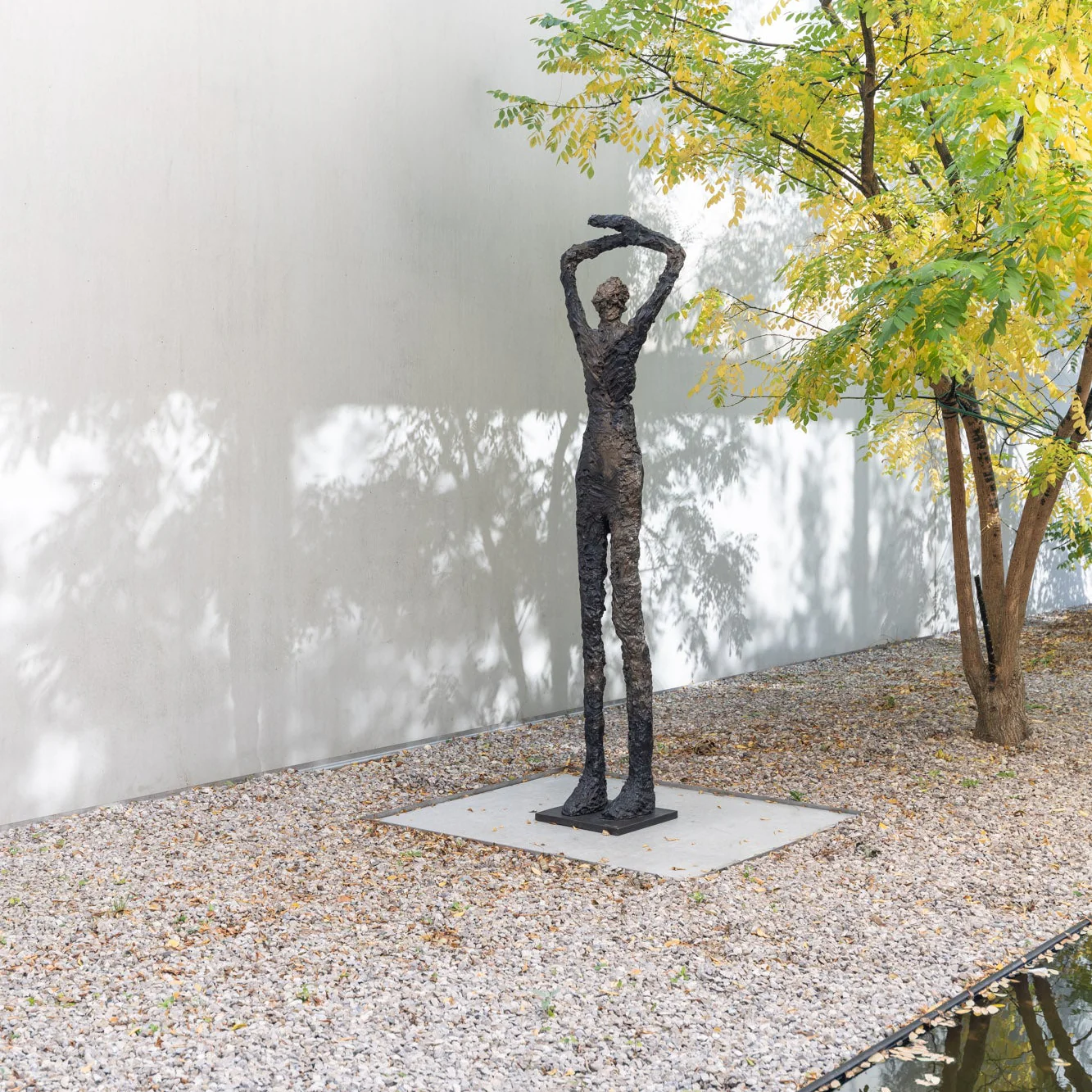 GARDECO |  MOON STARING - ANN VRIELINCK | $16,282.00 - Image 2