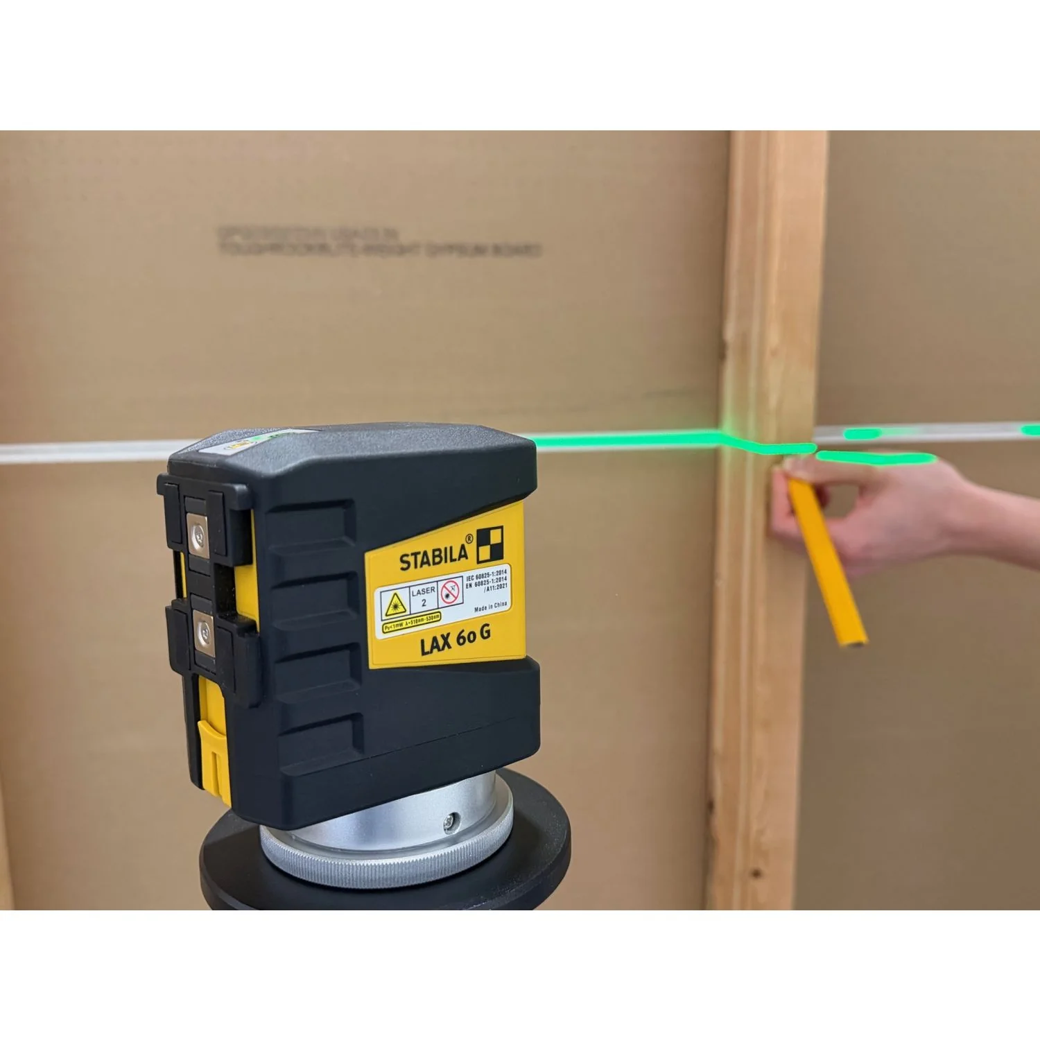Stabila 03280 LAX 60 G Green Cross Line Laser Level - Image 3