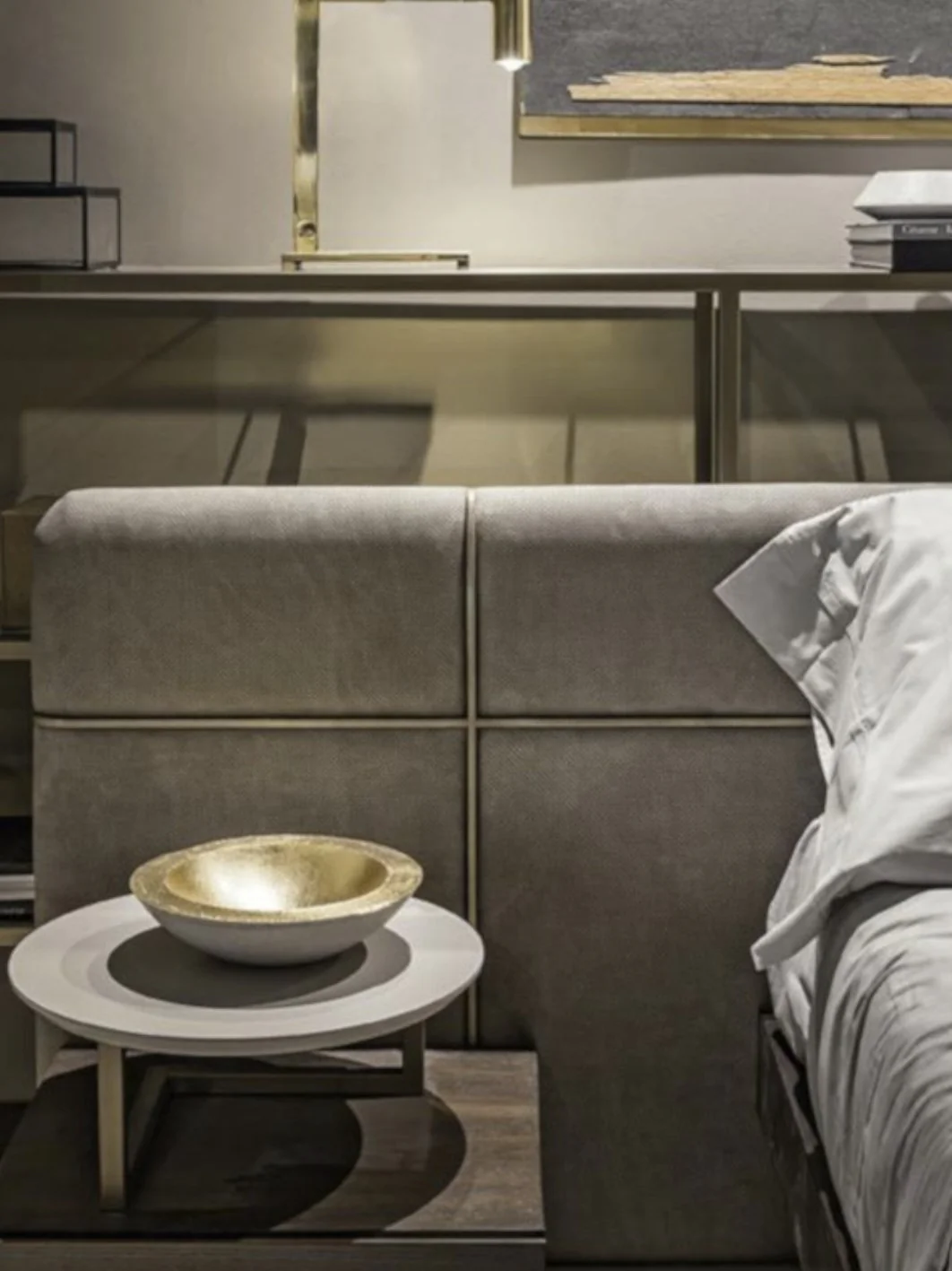 SHAKE | MESH BED | $14,953.00 - $17,299.00 - Image 2