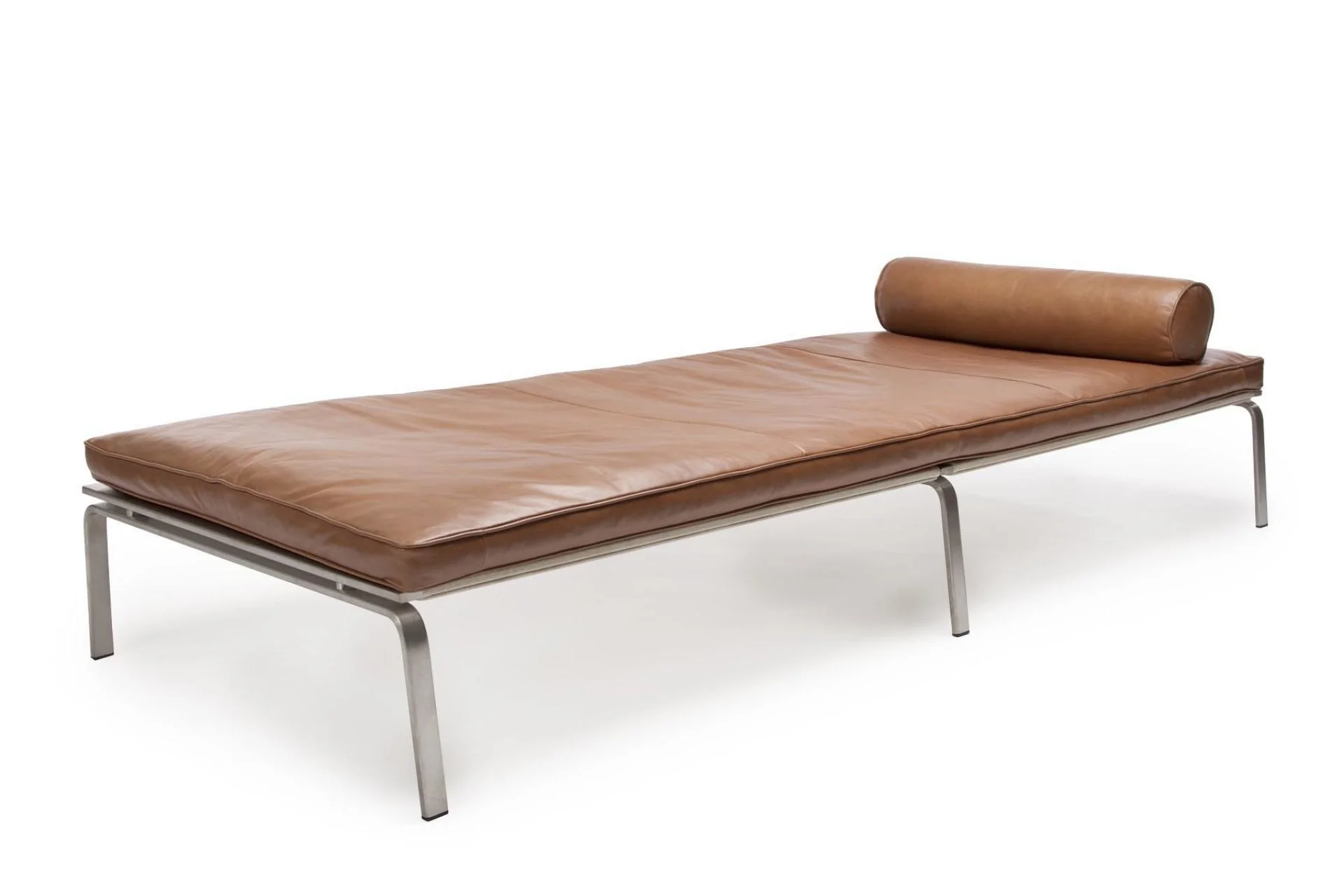 NORR11 | MAN DAYBED | ,400-18,000