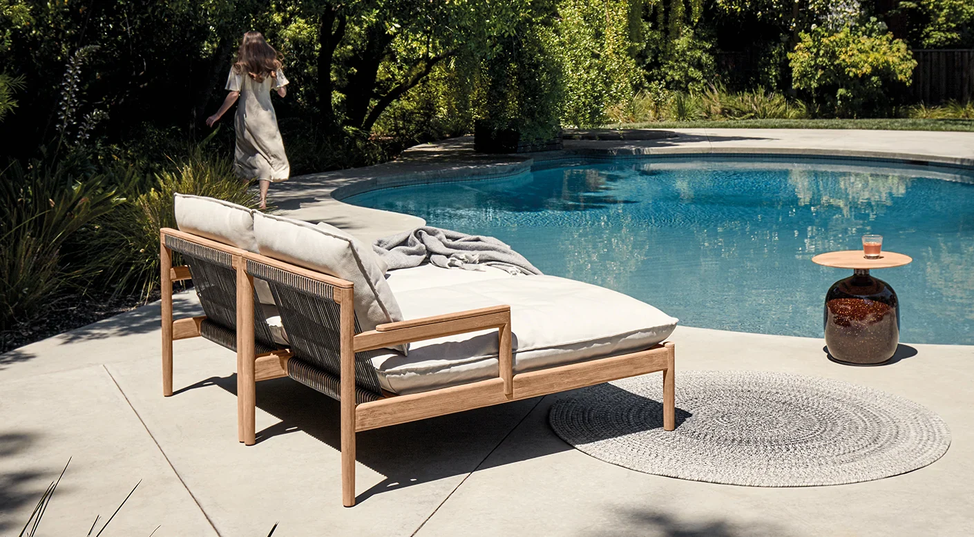GLOSTER | SARANAC CORNER CHAISE | $5,680.00 - Image 2