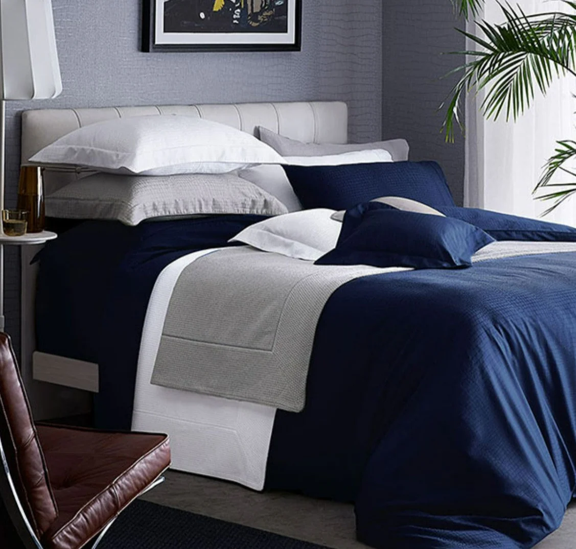 CROCODILE FITTED SHEET -QUEEN - Image 1