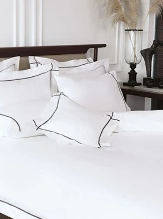 MONO DUVET COVER -QUEEN $385.00 - Image 2
