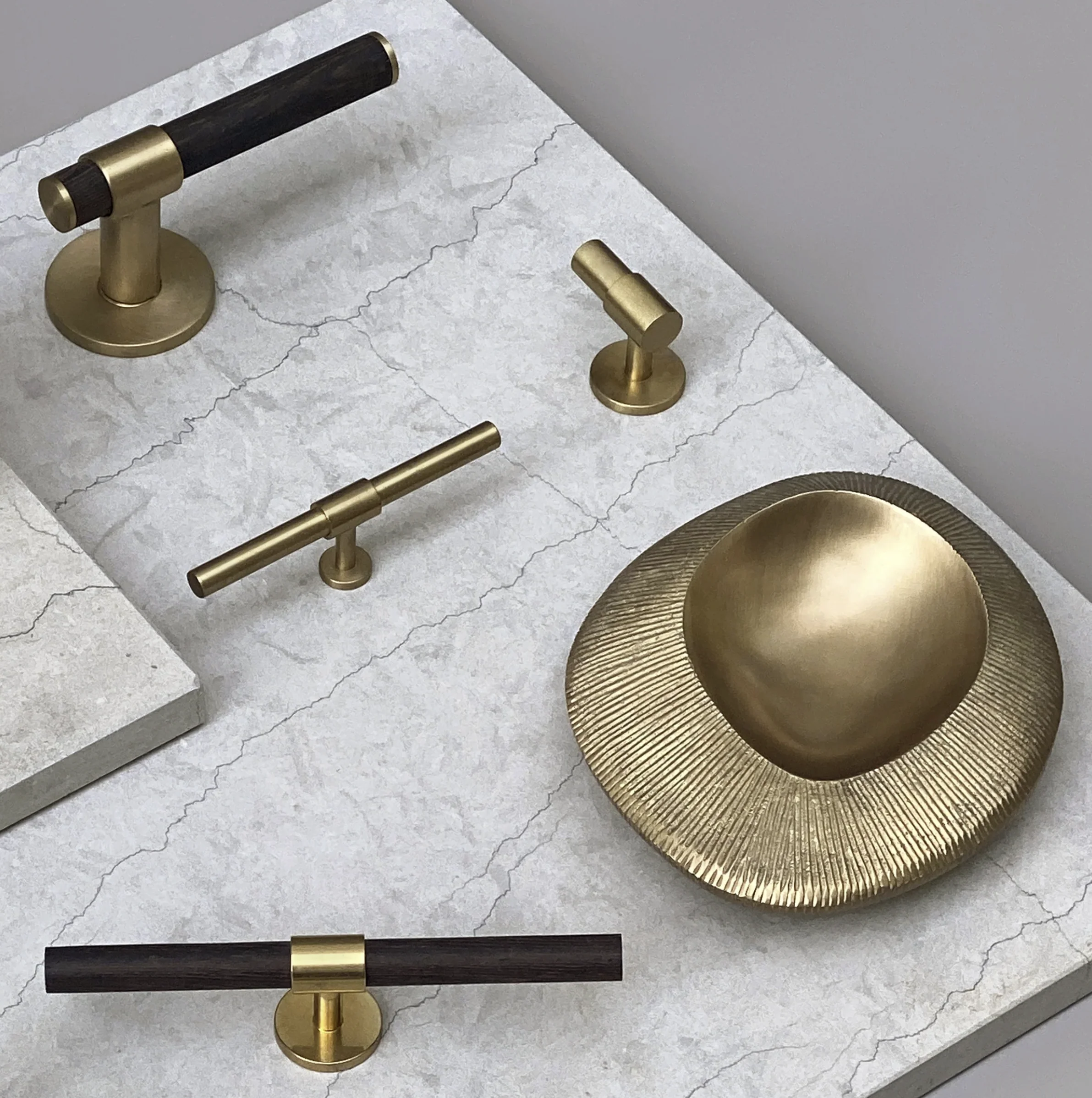 PIETRA CASA - VALLEY BOWL SMALL - SATIN BRASS - $847.26 - Image 2