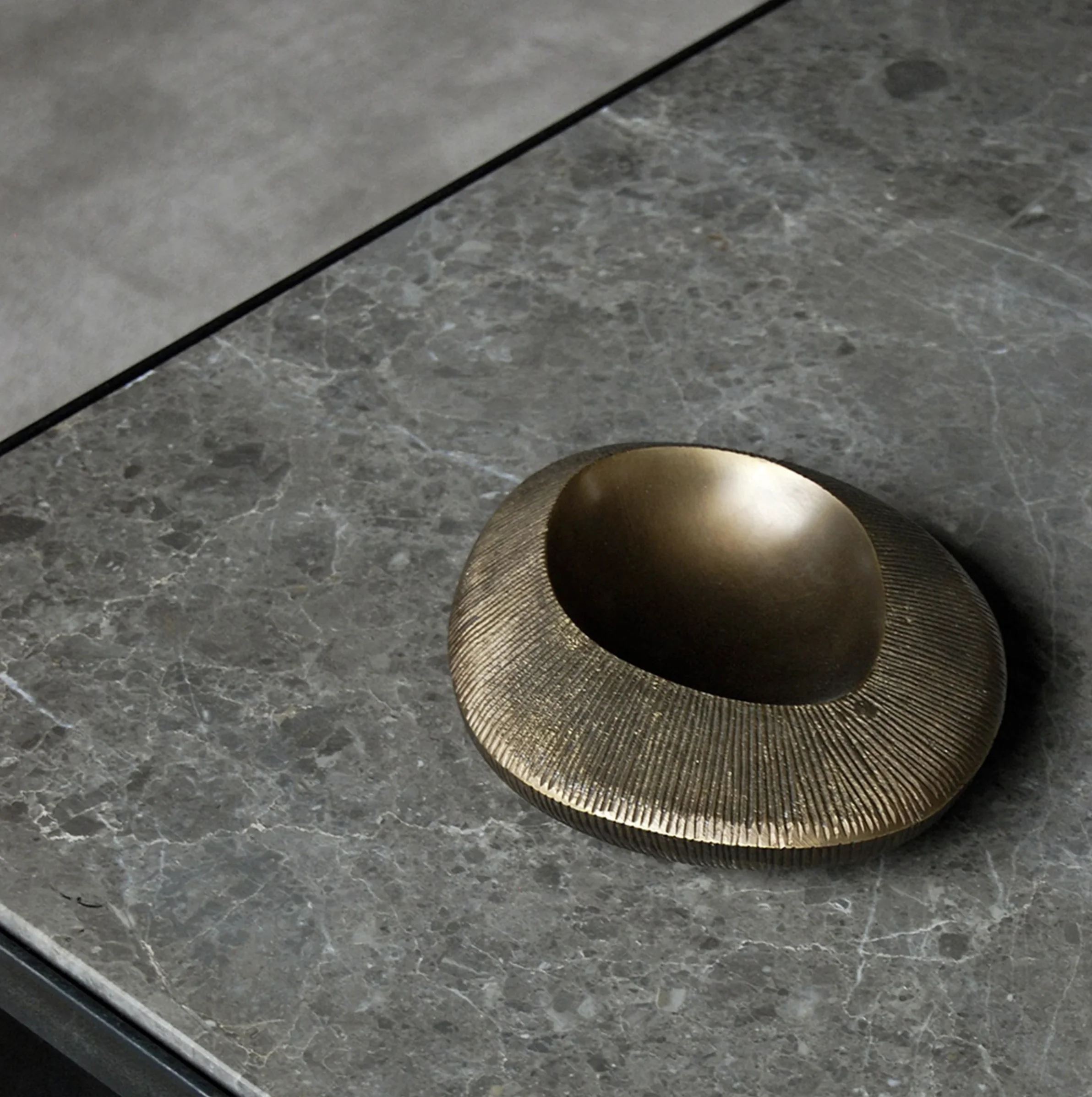 PIETRA CASA – VALLEY BOWL SMALL – BURNISHED BRASS – 7.26