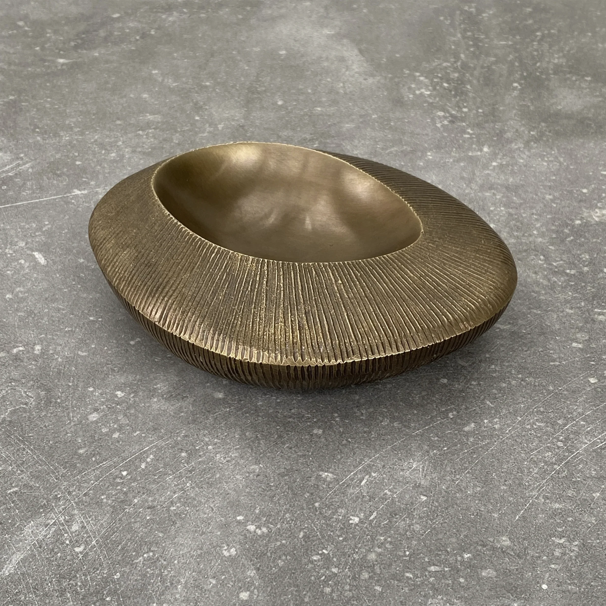 PIETRA CASA - VALLEY BOWL SMALL - BURNISHED BRASS - $847.26 - Image 2