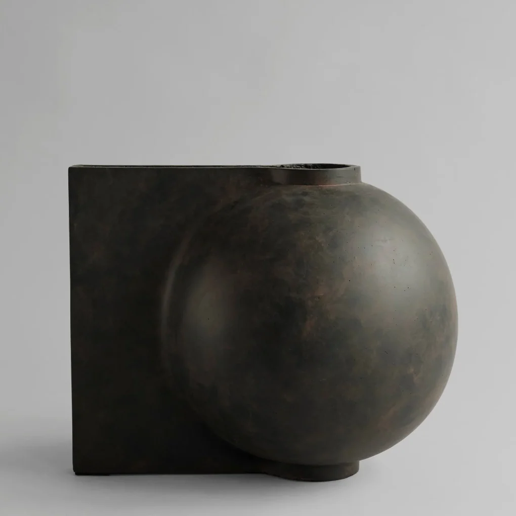 OFFSET VASE, BIG I $575.00 - Image 2