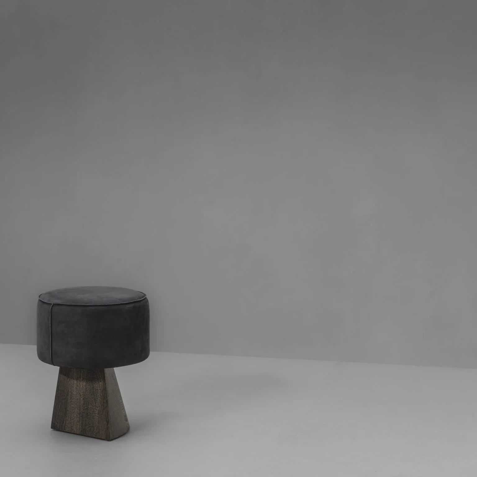 VAN ROSSUM | GOT STOOL | ,602.00