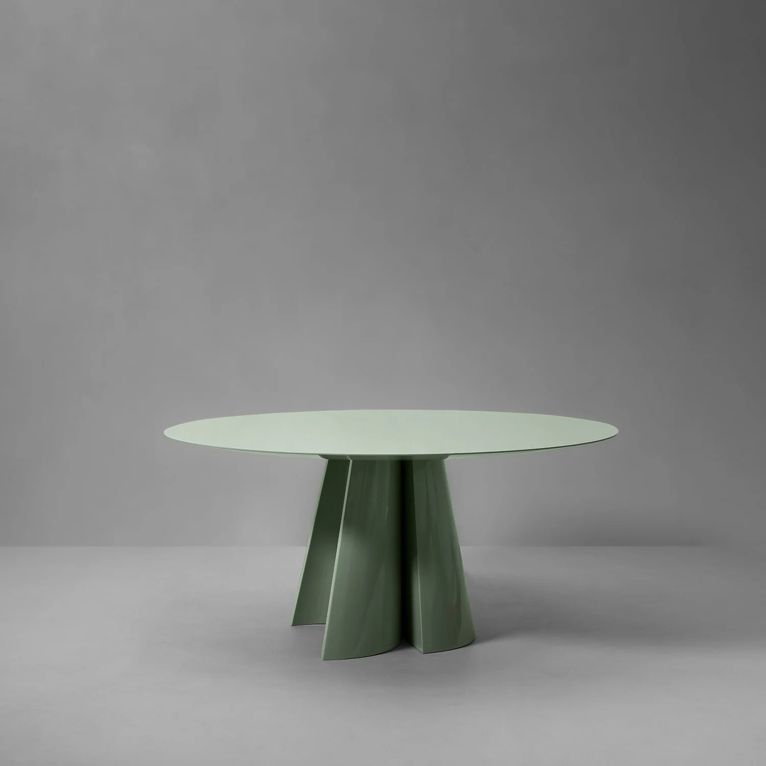 VAN ROSSUM | GOT ROUND DINING TABLE | $38,320.00 - $42,318.00 - Image 1